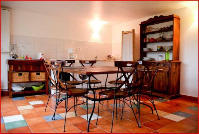 Villa Castel Maison-Table D'Hotes & Jardin-Refuge De Biodiversite Rillieux-la-Pape Exterior foto